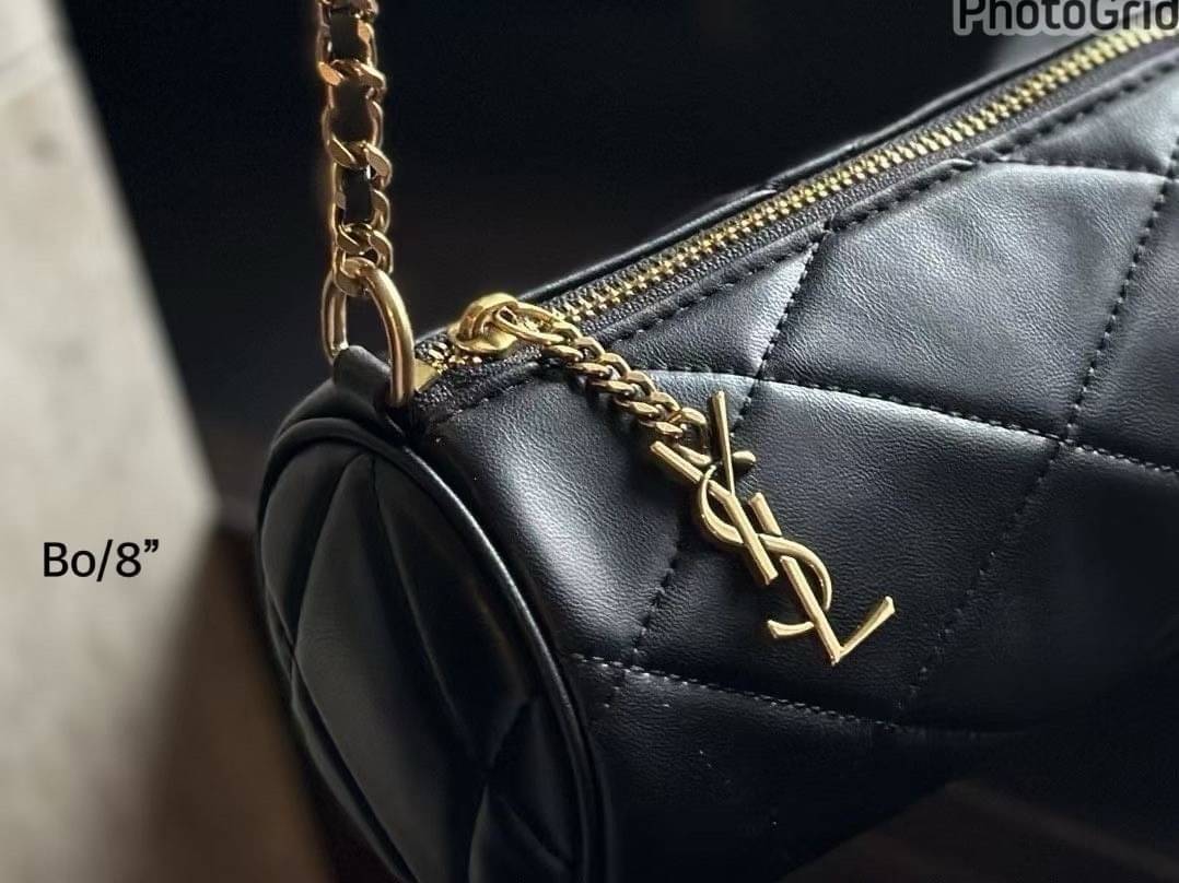 YSL Sade Mini Tube Bag กระเป๋าสะพายไหล่ดีไซน์ทรงกระบอก ให้คุณสนุกไปกับทุกสไตล์การแต่งตัว สวยหรูเรียบง่าย คงเอกลักษณ์ที่ให้ความเป็นผู้ดีในตัว -- [รับตัวแทนกระเป๋า]