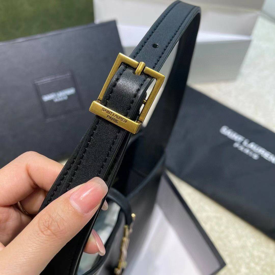 VIP 】หนังแท้ YSL SAINT LAURENT Le 5 à 7 leather shoulder bag