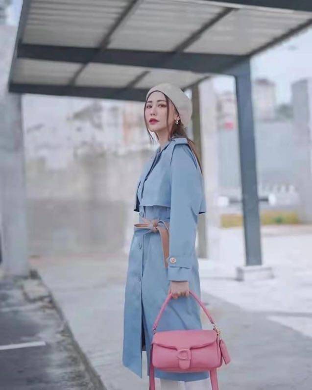 COACH PILLOW TABBY SHOULDER BAG 26 ไซส์ใหญ่ จุของได้ล้นๆ มาใหม่ขายดีที่สุด หนัง nappa หนานิ่ม นุ่มมากๆ พร้อมโลโก้รุ่นใหม่ด้วยเช่นกัน เพิ่มความหรู ดูดีเข้าไปอีกค่ะ