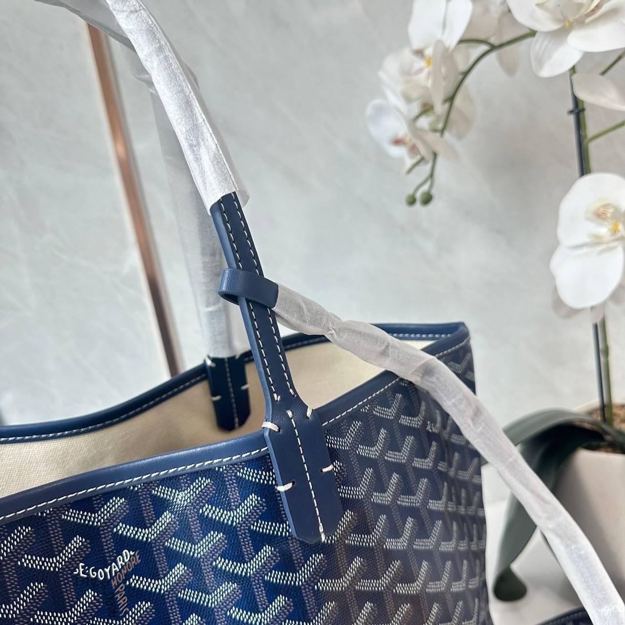 พร้อมส่ง 5 สี PM GOYARD ANJOU PM REVERSIBLE TOTE BAG / Goyard tote bag กระเป๋าทรงโท้ทใบใหญ่ เกรดไฮเอน 1:1 ใช้งานต่างประเทศได้ ภาพถ่ายจากงานขายจริง