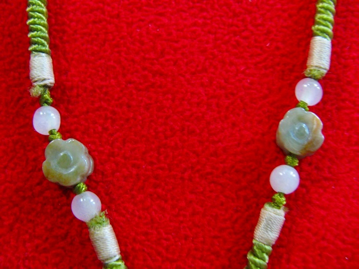 สินค้าหมดค่ะ สร้อยคอจี้หยกเจ้าแม่กวนอิมองค์สีทองปางถือขวดน้ำทิพย์แบบ3ค่ะ