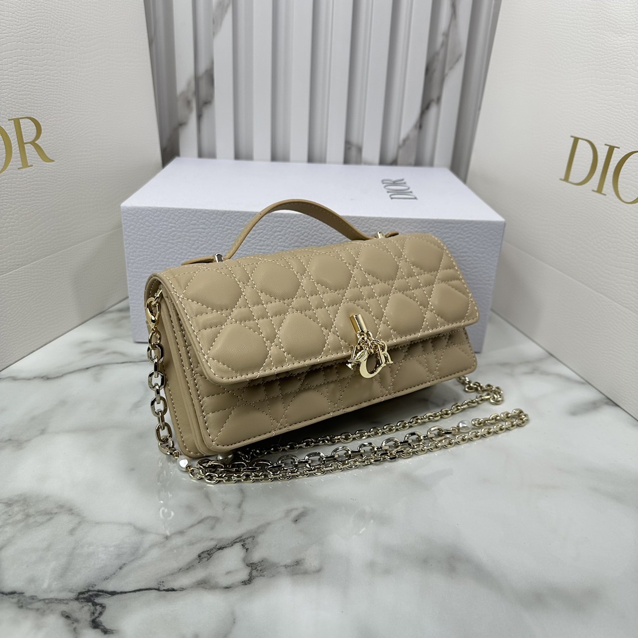 8.5" DIOR My Dior Mini Bag / Dior Clutch Bag กระเป๋าสะพายทรงคลัชทันสมัย หรูหราสง่างาม จะถือหรือสะพายก็ดูดีมีระดับ เกรดออริ 1:1 ใช้งานต่างประเทศได้