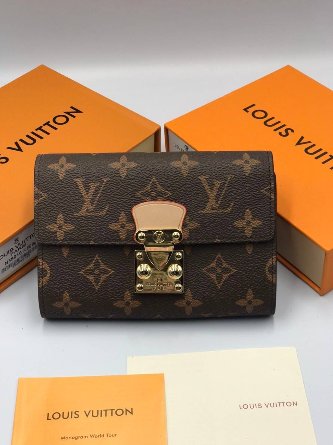 พรีเมี่ยมกิ๊ฟแท้ 100% 】พร้อมส่งที่ไทยที่นี่ที่เดียว Louis Vuitton wallet Gift Box Set