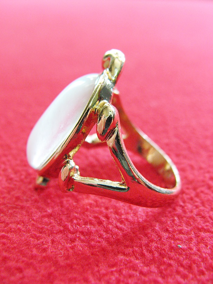 สินค้าหมดค่ะ แหวนหินมูนสโตน โรเดียมสีทอง รูปเต่า(ราศีเมถุนและกรกฎ)ค่ะ