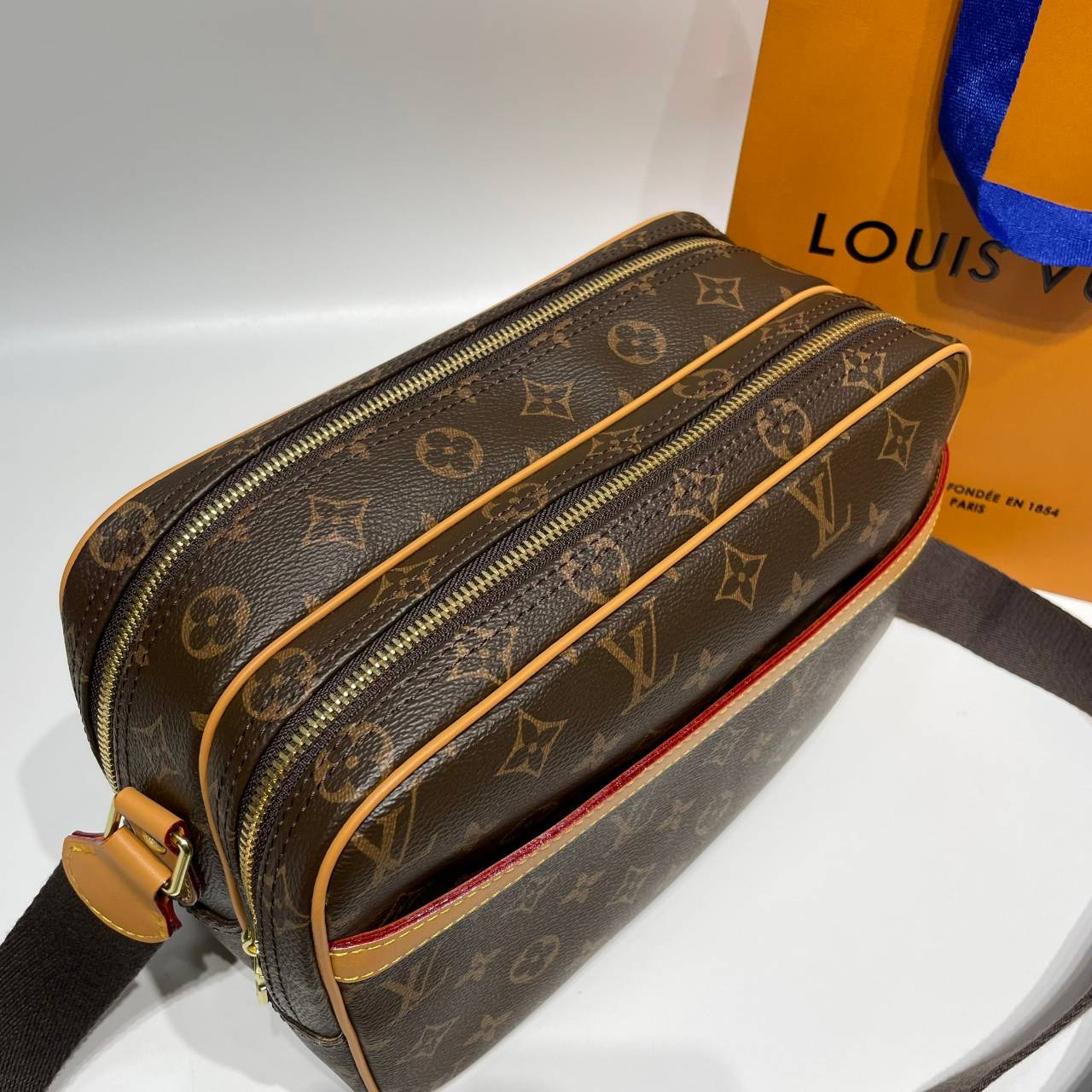 LV Reporter 28 Mongram Vintage Crossbody Bag / LV Messenger Bag กระเป๋าสะพายทรงแมสเซ็นเจอร์วินเทจ เกรดออริ ท็อป สลับแท้ 1:1 เกรดดีสุด หนังแท้ ผ่านทุก ตม. ใช้งานต่างประเทศได้