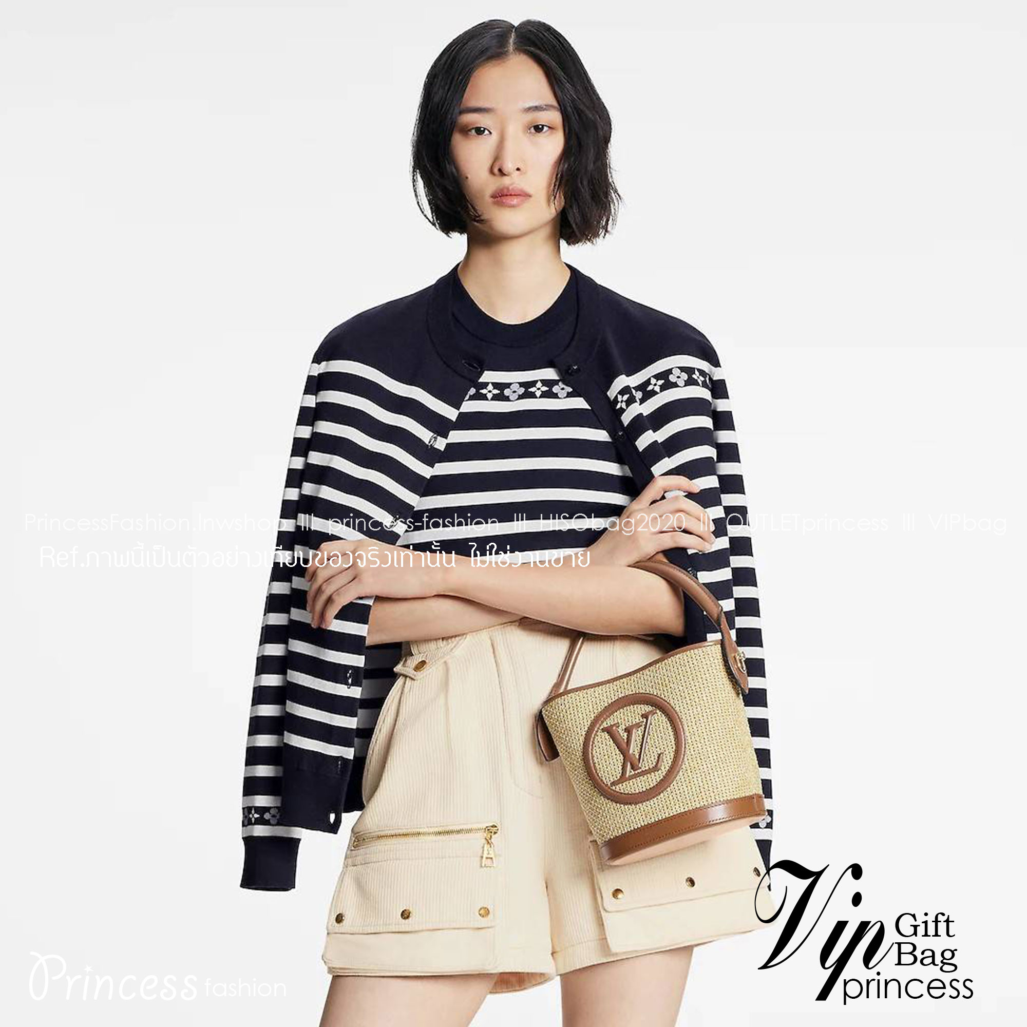 LV PETIT BUCKET BAG ไอเท็มเอ็กซ์คลูซีพจัดมาให้สาวๆโดยเฉพาะ!! กับกระเป๋าสะพายรุ่นลิมิเต็ดหายาก รูปทรงสวยงามสานเต็มใบ และยังโดดเด่นด้วยโลโก้ สีโทนอุ่น