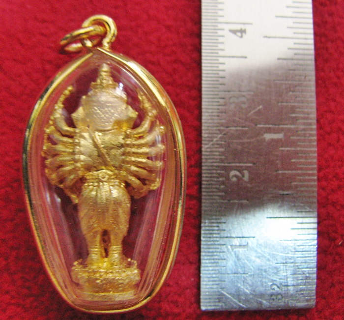 สินค้าหมดค่ะ องค์พระพิฆเณศปาง16กร ปางพระมหาวีระคณปติ(ปางนักรบ)(คนเกิดวันอาทิตย์)เนื้อทองพ่นทรายเลี่ยมกรอบเล็กทองไมครอนพร้อมใบคาถาค่ะ