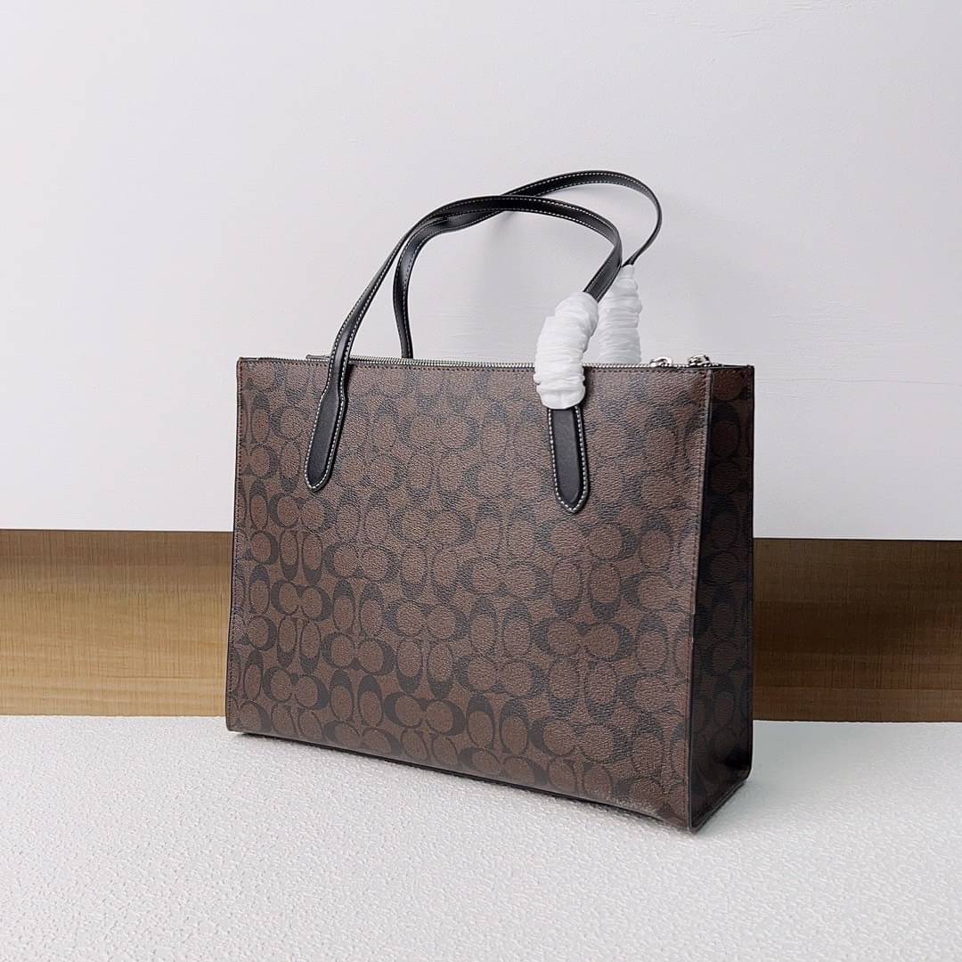 COACH NINA TOTE IN SIGNATURE CANVAS CL399 พร้อมส่ง 2 สี กระเป๋าโท้ทสะพายไหล่ ใบใหญ่ คอลเลคชั่นใหม่ ตอบโจทย์คนที่ชอบใส่ของเยอะๆได้อย่างดี ดีไซน์รูปทรงคลาสสิค เรียบหรู
