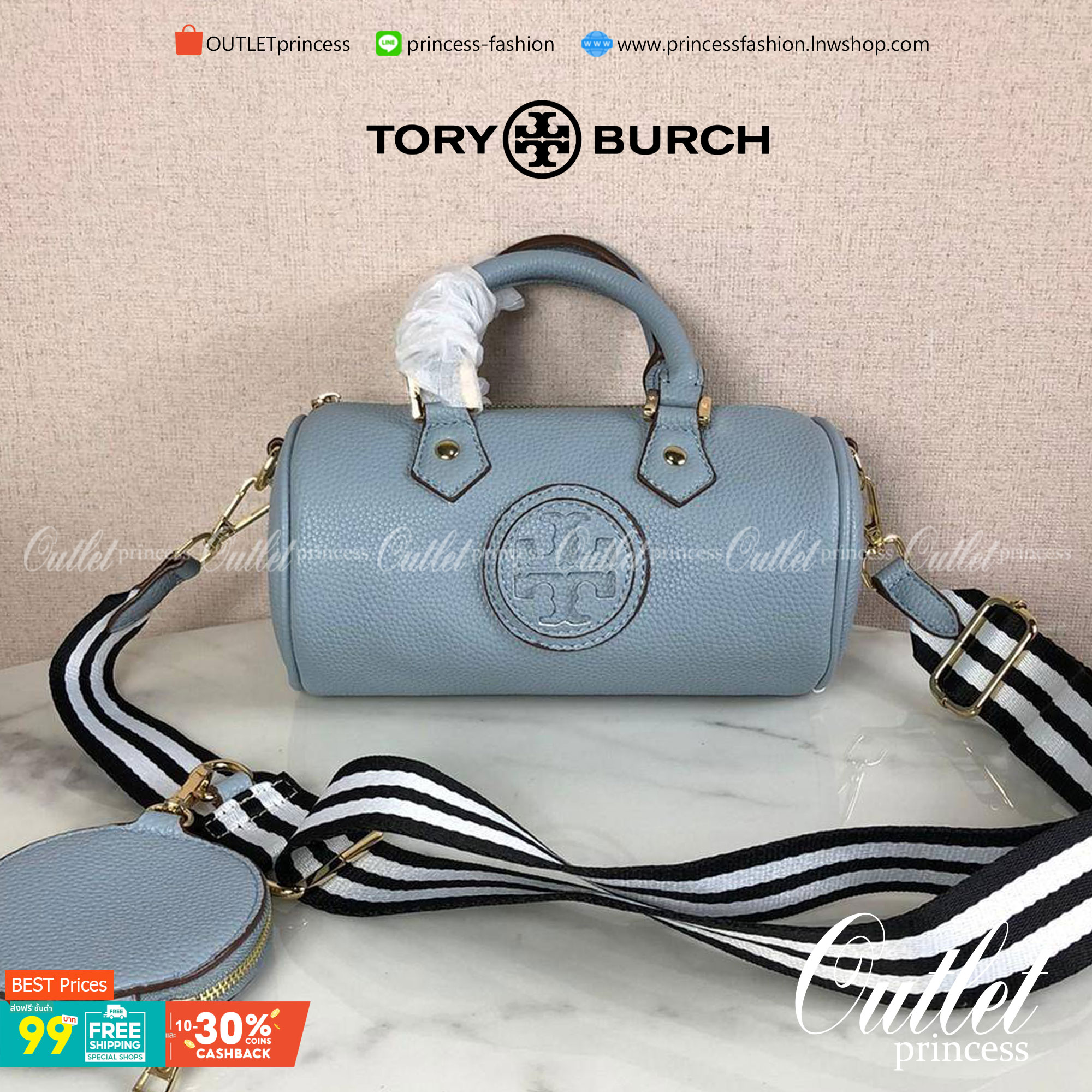 กระเป๋าถือ หรือสะพาย TORY BURCH เปิด - ปิดกระเป๋าด้วยซิป ด้านในมีช่องใส่ของ 1 ช่อง มาพร้อมสายสะพายยาว สามารถถอดและปรับได้ Free Size ค่ะ