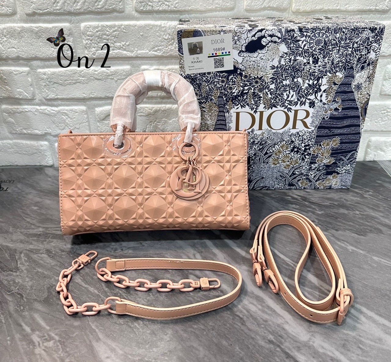 DIOR LADY D-JOY BAG Cannage Calfskin with Diamond Motif 10" คือราชนิกุลมากแม่ความเลดี้ ดิออร์ที่เกินต้าน งานชนช้อปปังสุด ถือสลับแท้ไม่โป๊ะ