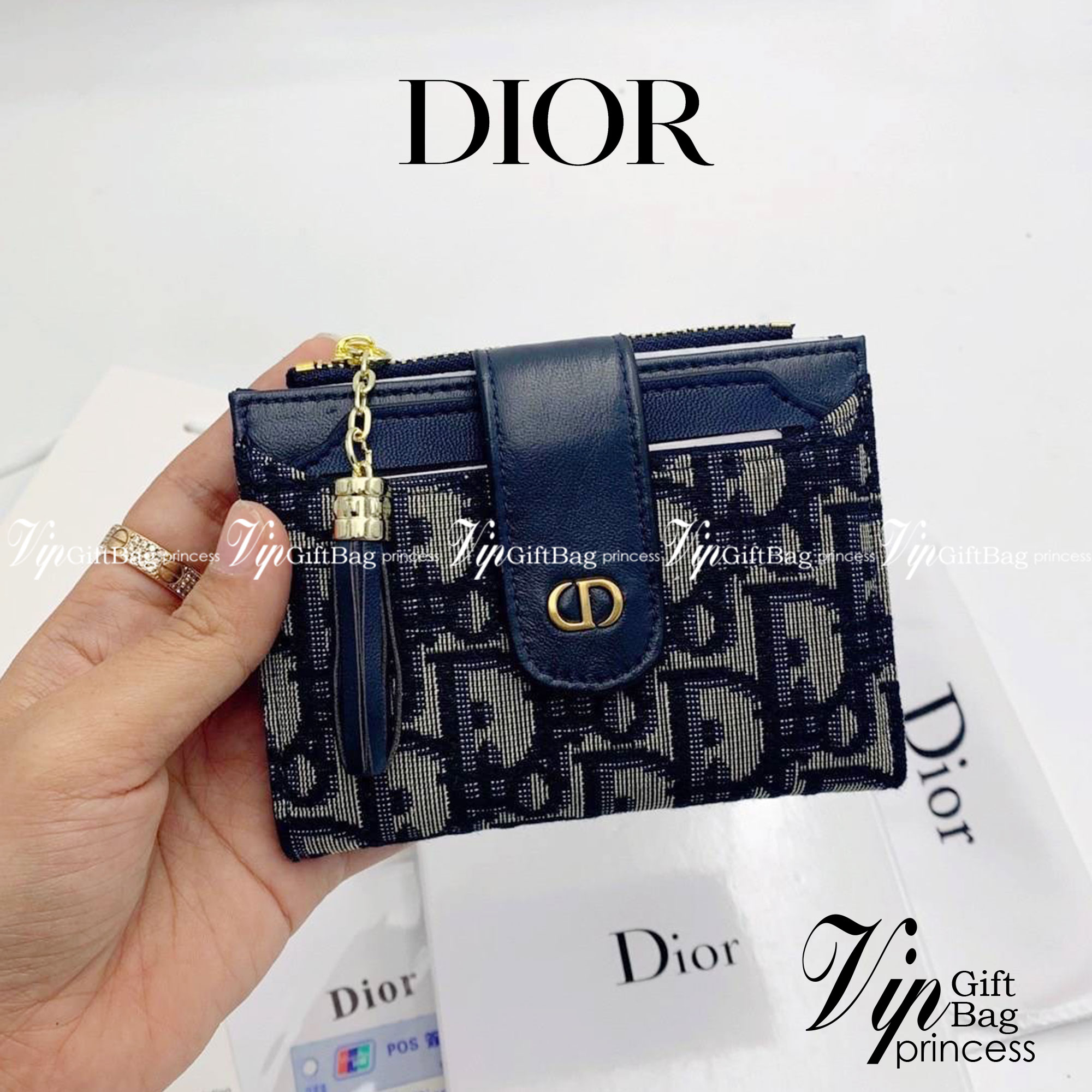 DIOR Zip Wallet jacquard leather / DIOR Card Holder กระเป๋าสตางค์ กระเป๋าใส่บัตรแบรนด์หรู งานเซ็ท 2 ชิ้น สุดคุ้ม พร้อมส่งที่ไทย ภาพสินค้าถ่ายจากงานขายจริง ใช้งานต่างประเทศได้