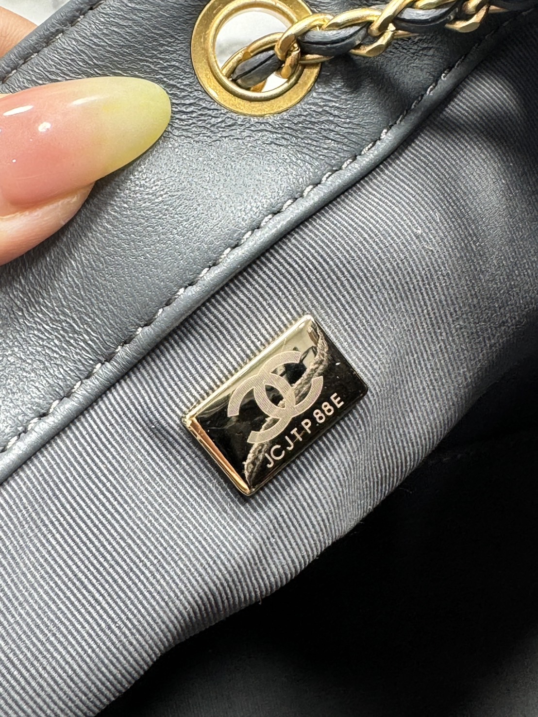 11 สี ORI หนังแท้ | 25cm CHANEL 25 Small Handbag Spring-Summer 2025 กระเป๋าสะพายรุ่นใหม่สุดฮอตแห่งปี ที่สุดแห่งความไอคอนิก