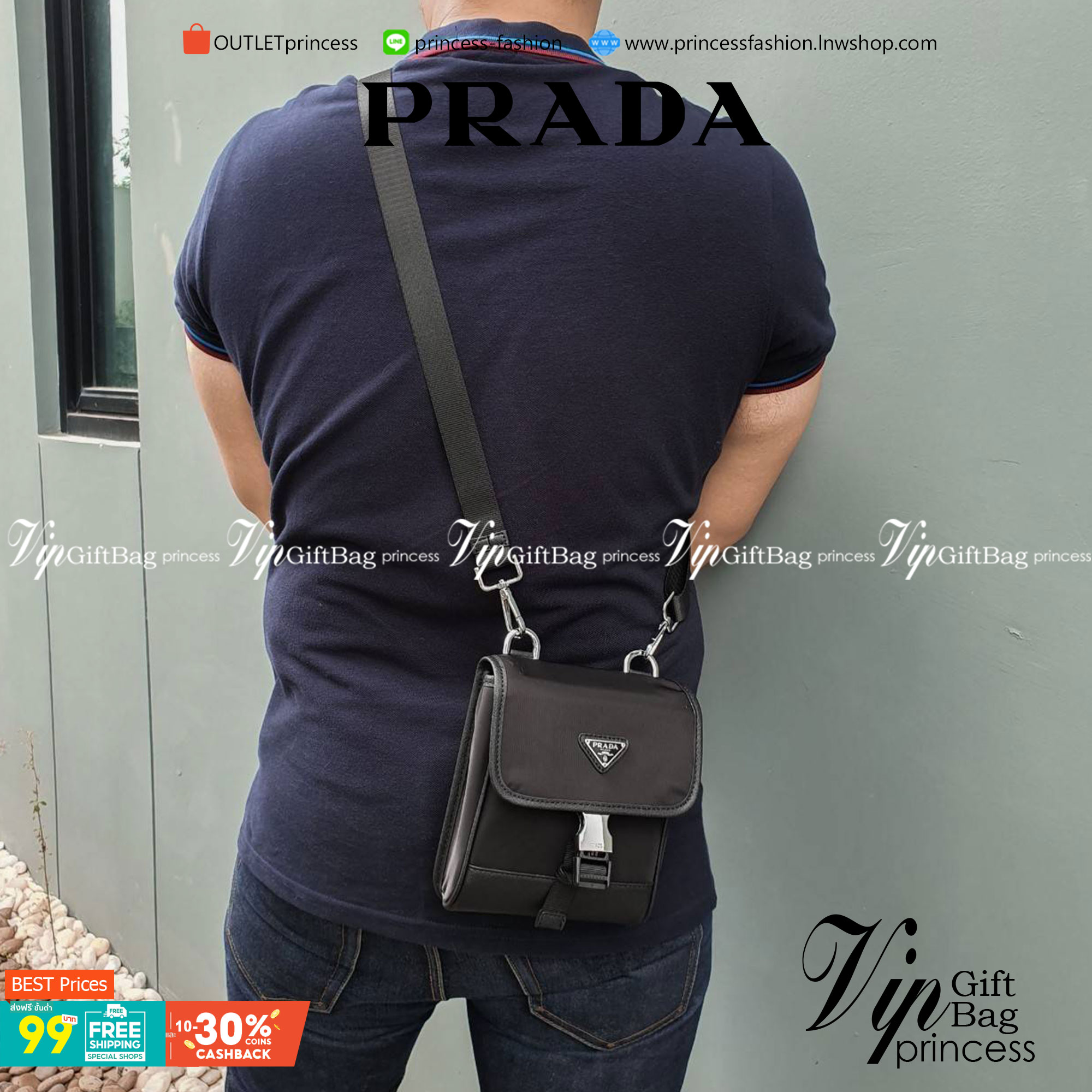รุ่นใหม่ล่าสุด 2020 !!! Prada crossbody nylon bag ขนาดกะทัดรัด พกพาสะดวก วัสดุทำจากผ้าไนล่อน สามารถกันน้ำได้ อะไหล่เงินทั้งใบ เปิดปิดด้วยตัวล็อคแบบ บีบ ด้านในมีโลโก้อยู่ที่ฝากระเป๋า ภายในมีช่องเล็กแยก มีการบุผ้าลายแบรนด์อย่างดี สามารถใส่มือถือได้ทุกรุ่น ก