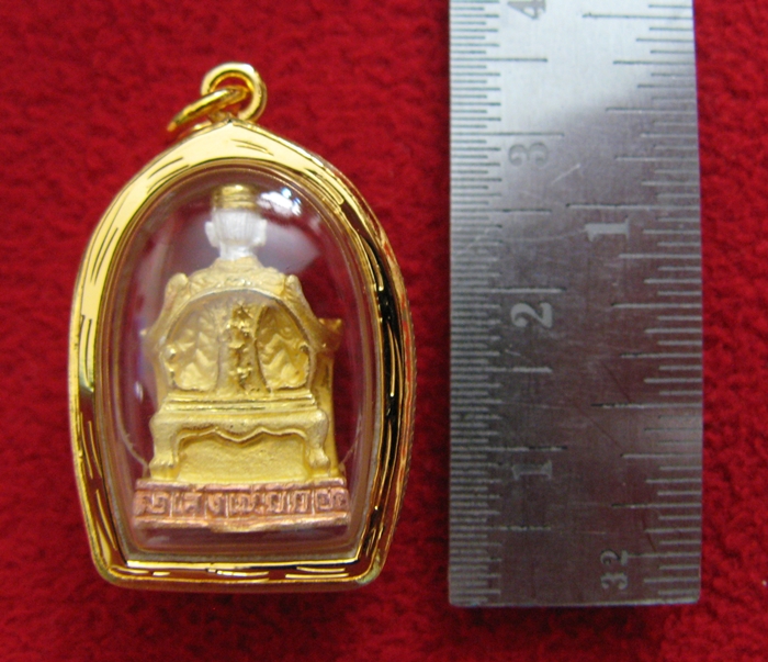 สินค้าหมดค่ะ จี้เทพเจ้าไท้ส่วยเอี้ย(เสริมดวงชะตา แก้ชง)เนื้อสามกษัตริย์เลี่ยมทองไมครอนพร้อมใบคาถาค่ะ