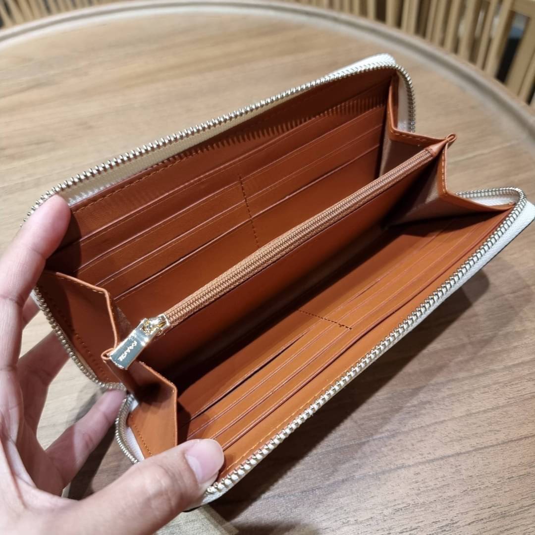 OUTLET 】COACH ACCORDION ZIP WALLET IN SIGNATURE CANVAS F86093 C3287 F98126 กระเป๋าสตางค์ใบยาว น่ารักน่าใช้