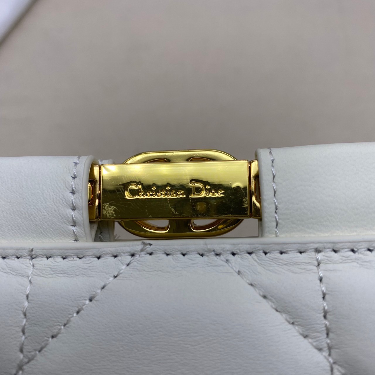 Dior Caro Colle Noire Clutch with Chain Cannage / DIOR Clutch / DIOR BAG พร้อมส่ง 4 สี กระเป๋าสะพายทรงคลัท ดีไซน์เรียบหรู ดูแพง รุ่นนี้คือ ถือแล้วผู้ดีมากค่ะ