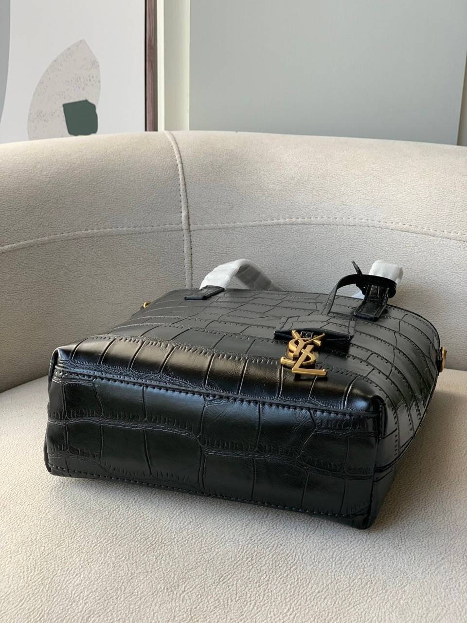 Large YSL CROC TOTE / YSL Toy croc-effect leather tote bag พร้อมส่งครบสองไซส์ *คู่ดูโอ้ สวยแบบตะโกนนน YSL BAG VIP วัสดุหนังสังเคราะห์ หนังนิ่มลายจรเข้เต็มใบ สวยหรูมาก