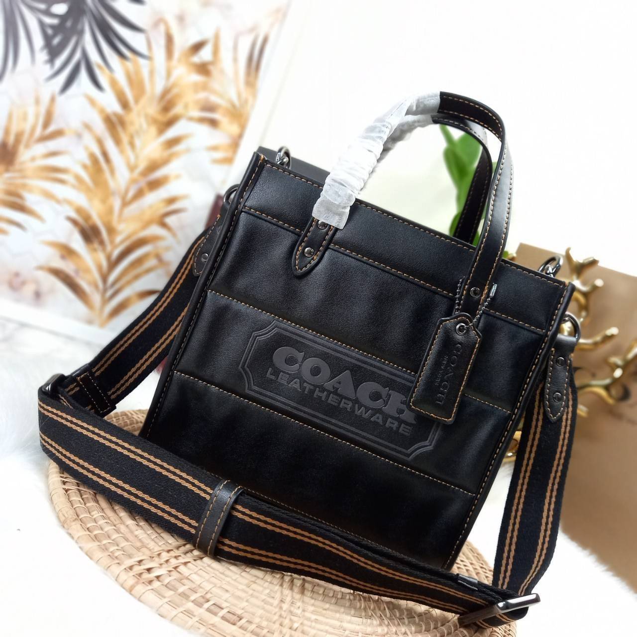 COACH CASUAL STYLE STREET STYLE 2WAY PLAIN LEATHER ELEGANT STYLE (C6958 C6852) 🌺 ที่สุด! ของที่สุด!! กระเป๋าถือ กระเป๋าสะพายรูปทรงสุดฮิต สุดคลาสสิค รุ่น UNISEX ที่ชิคๆ สบายๆ ได้ทั้งชายและหญิง// วัสดุหนังแท้ทั้งใบ ตัดเย็บด้วยหนังเนื้อนุ่มพิเศษ หนา 