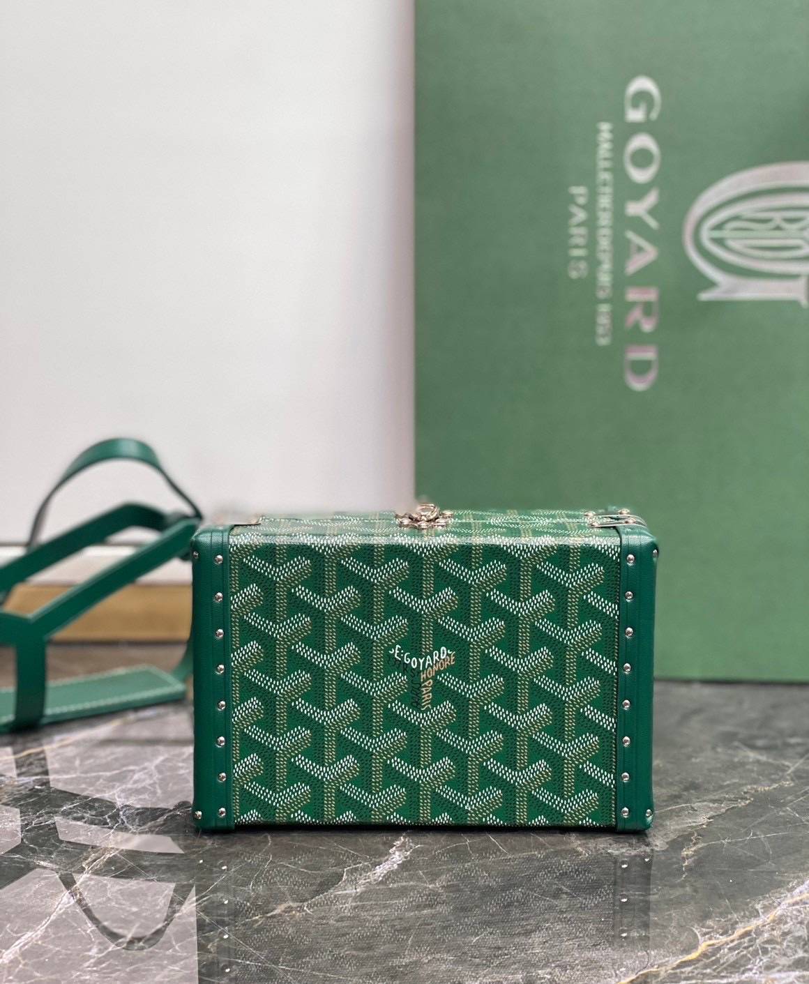 ORI หนังแท้ | Goyard Minaudière Trunk Bag กระเป๋าสะพายทรงแมสเซ็นเจอร์ เป็นคลัตช์ได้ในใบเดียว น้ำหนักเบา ทรงกล่องดีไซน์ใช้งานง่าย สวยหรู