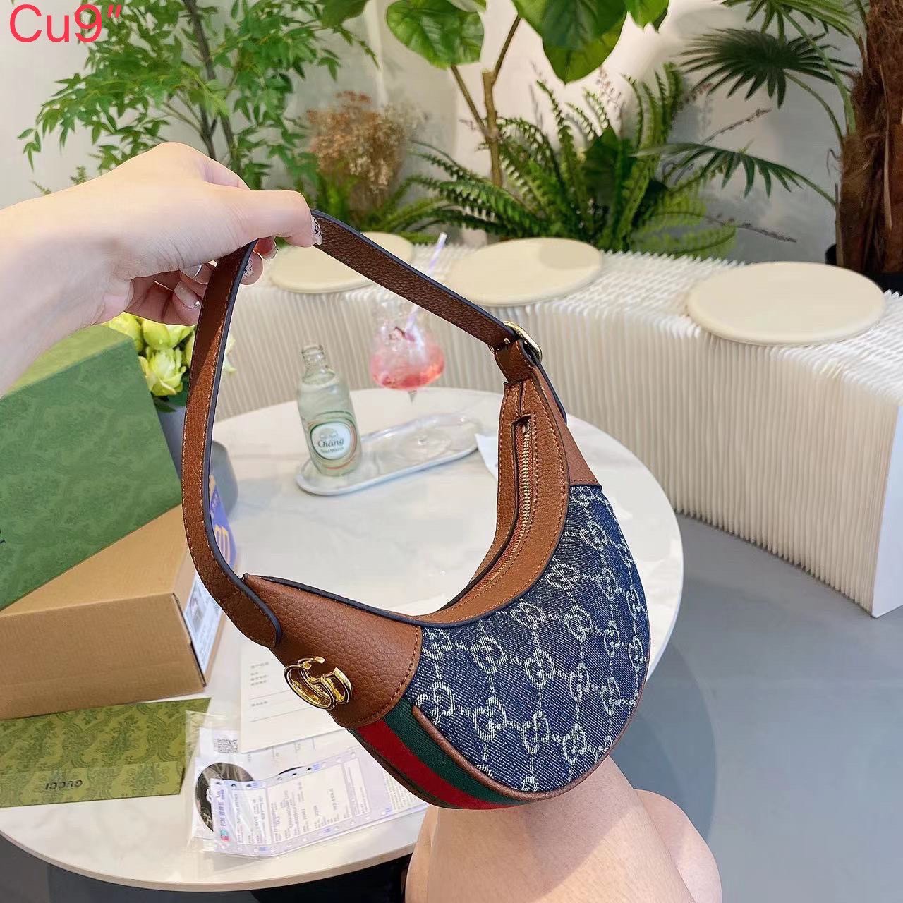 Gucci Ophidia GG Mini Shoulder Bag / GUCCI BAG พร้อมส่ง 6 สี กระเป๋าสะพายไหล่ไซส์มินิ ทรงน่ารักน่าใช้ สะดุดตาด้วยดีไซน์เรียบหรู แฝงความไฮน์ในตัว