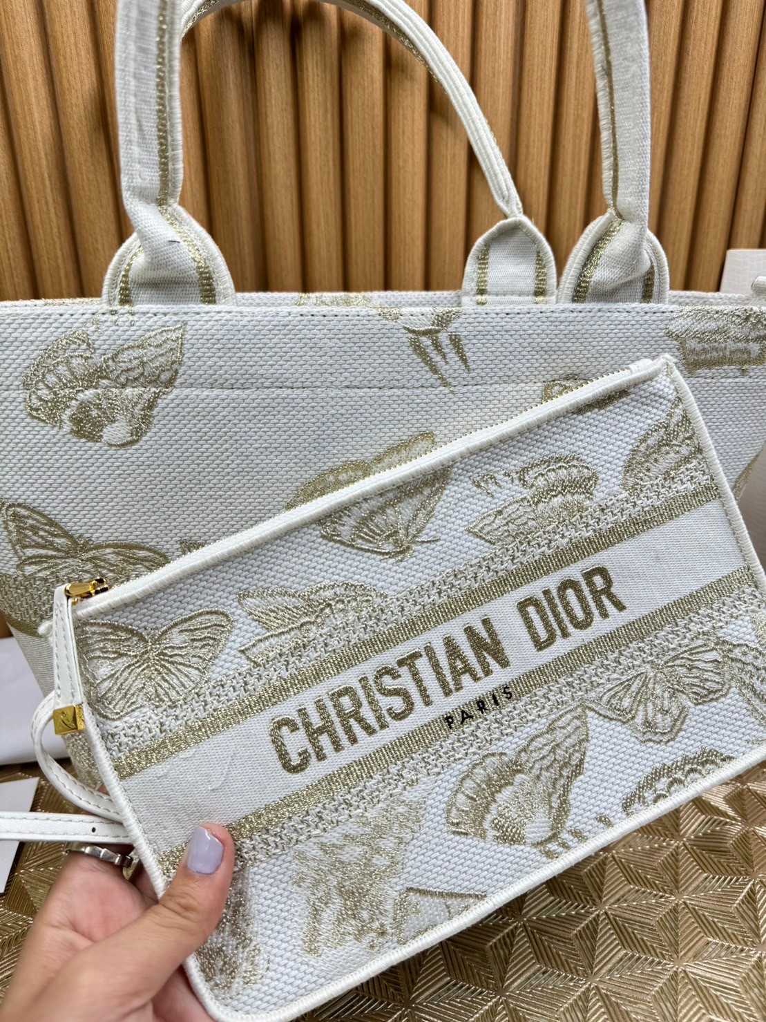 DIOR NEW LINE TOTE / DIOR KID TOTE / Dior Hat Basket Bag กระเป๋าทรงโท้ทรุ่นใหม่ เอกษณ์ความหรูหรา โดดเด่นสวยงาม