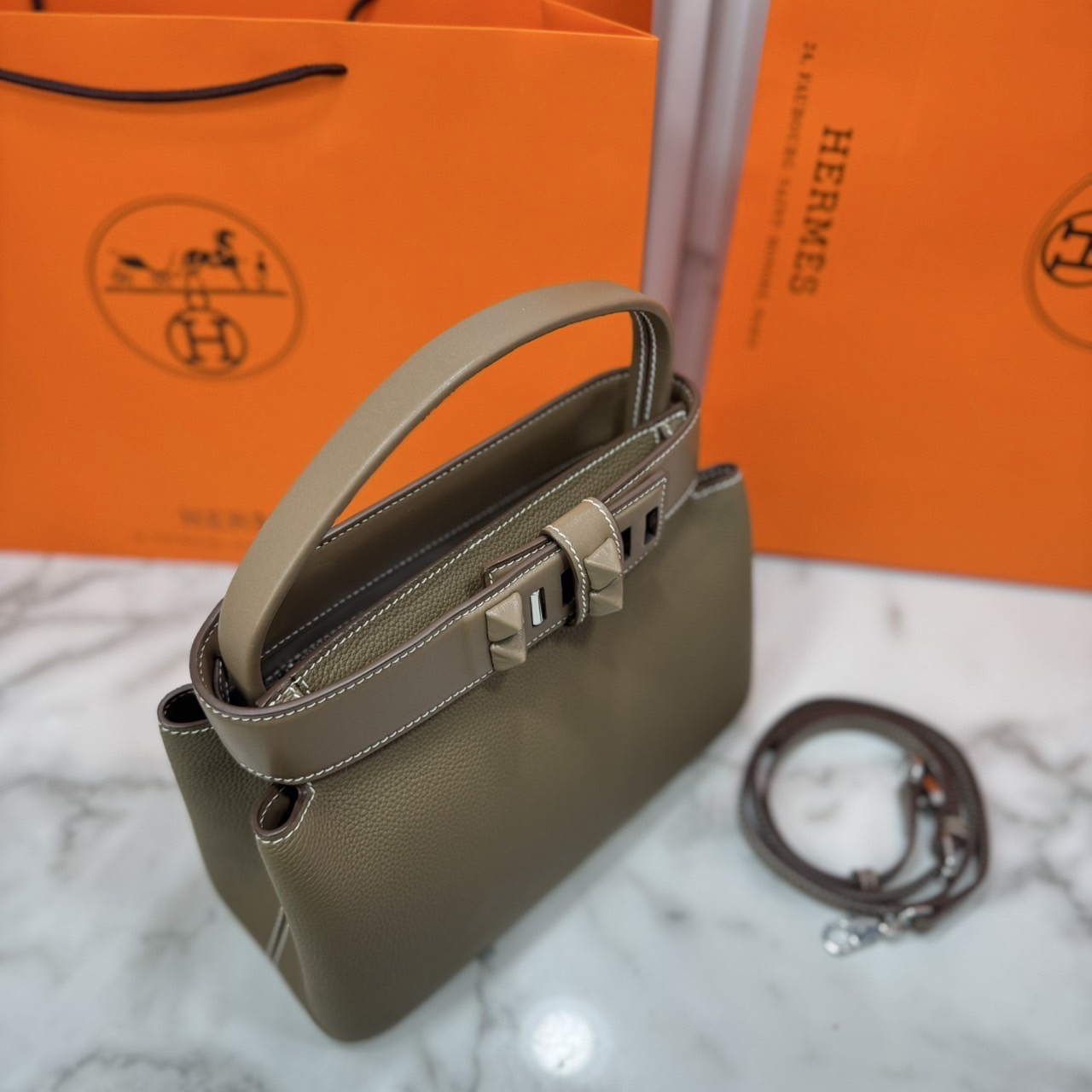 ORI หนังแท้ | Hermes Medor Bag กระเป๋าสะพายดีไซน์ใหม่ แบรนด์หรูระดับไฮคลาส หรูหรา ลัคชู
