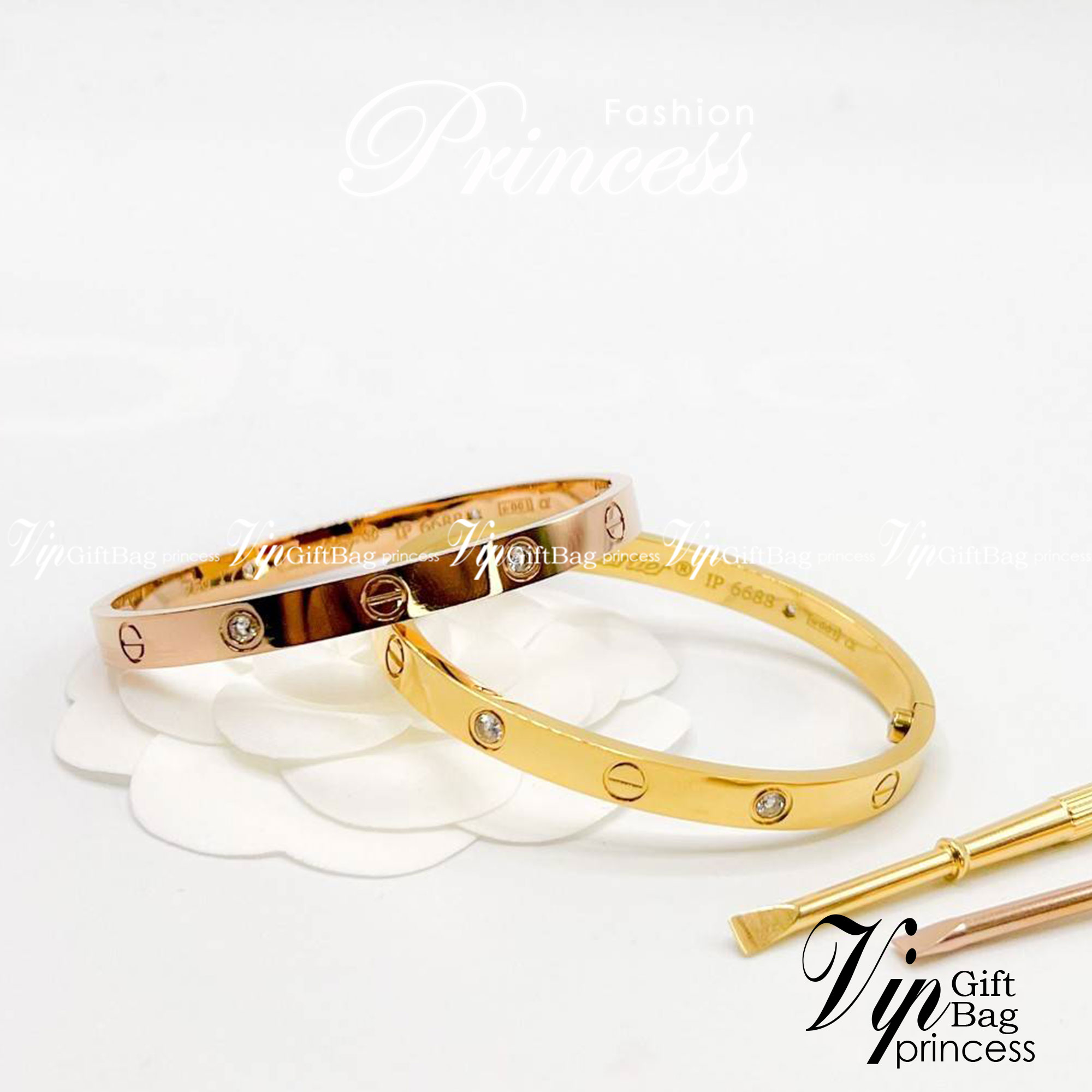 Cartier Love Bracelet, 4 diamonds กำไลข้อมือ Size 17 ภาพถ่ายจากงานจริง เกรดออริจินิล วัสดุคุณภาพดี ไม่ลอกไม่ดำ กล่องใหญ่ตามแบบ งานปั้มครบตามรูปเลยค่ะ