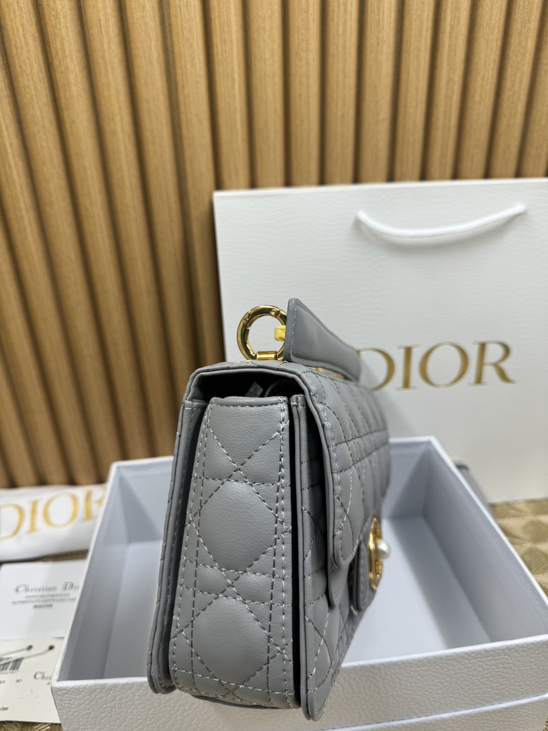 พร้อมส่ง 6 สี Small Dior Jolie Top Handle Bag 22cm กระเป๋าสะพาย เกรดออริ สลับแท้ 1:1 ใช้ต่างประเทศได้