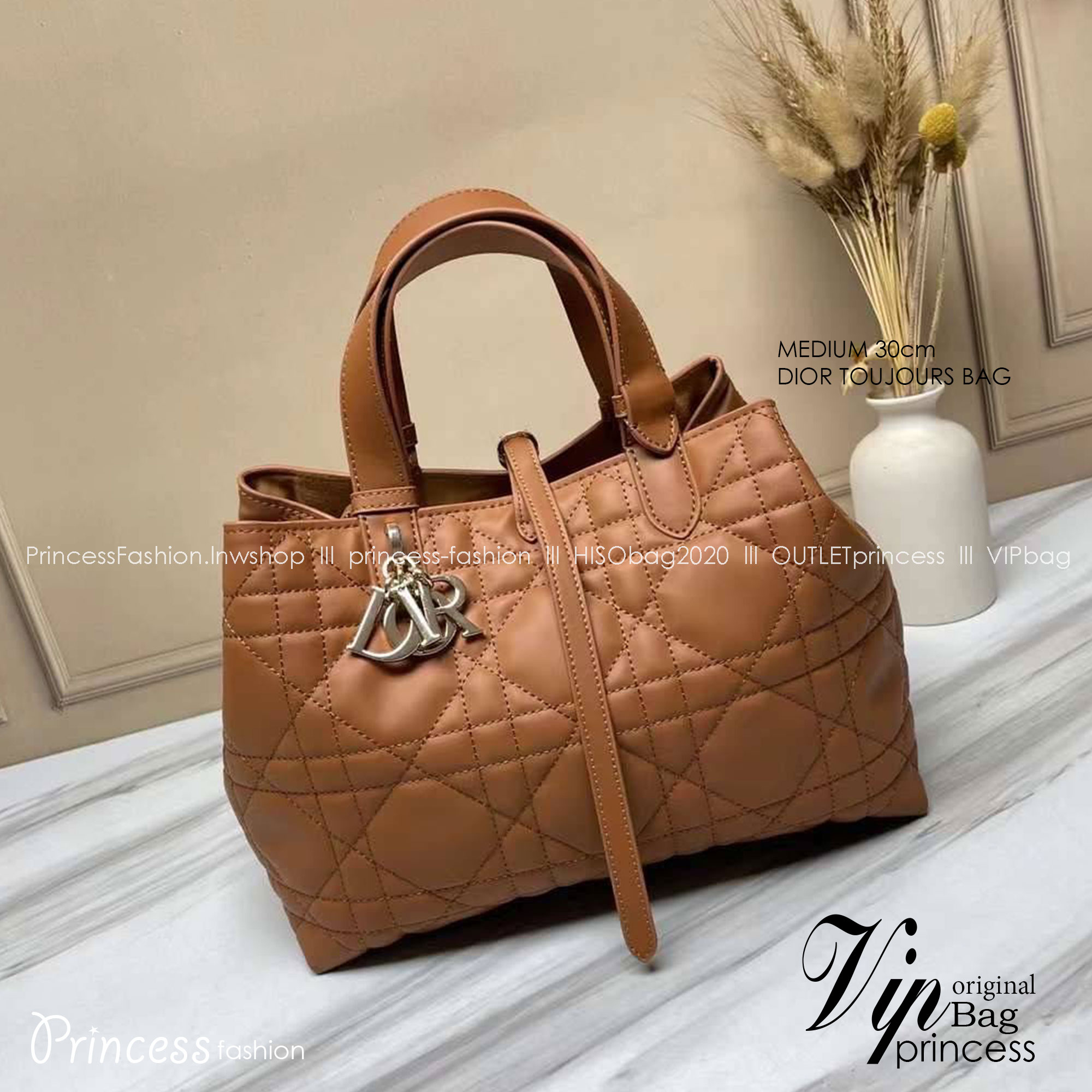 MEDIUM 30cm DIOR TOUJOURS BAG Macrocannage Calfskin / DIOR Tote Bag ออริ 1:1 พร้อมส่ง 5 สี กระเป๋าสะพายทรงโท้ท จุของได้เต็มที่ รูปทรงคลาสสิค หนังสวย หรูหราเกินราคา