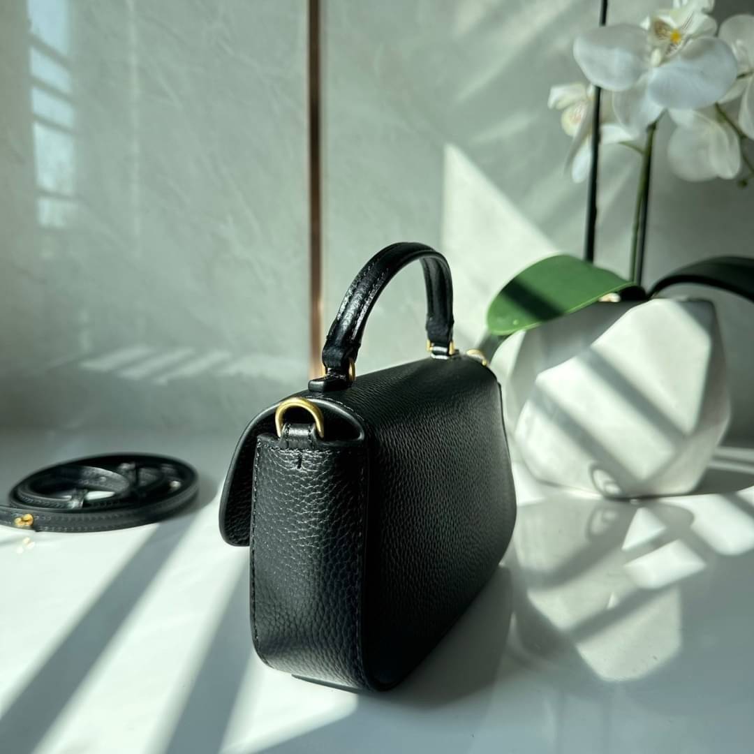 Tory Burch Britten Mini Top Handle Crossbody Bag กระเป๋าสะพายใบเล็กดีไซน์เรียบหรู เกรดออริ สลับแท้ 1:1 ใช้งานต่างประเทศได้
