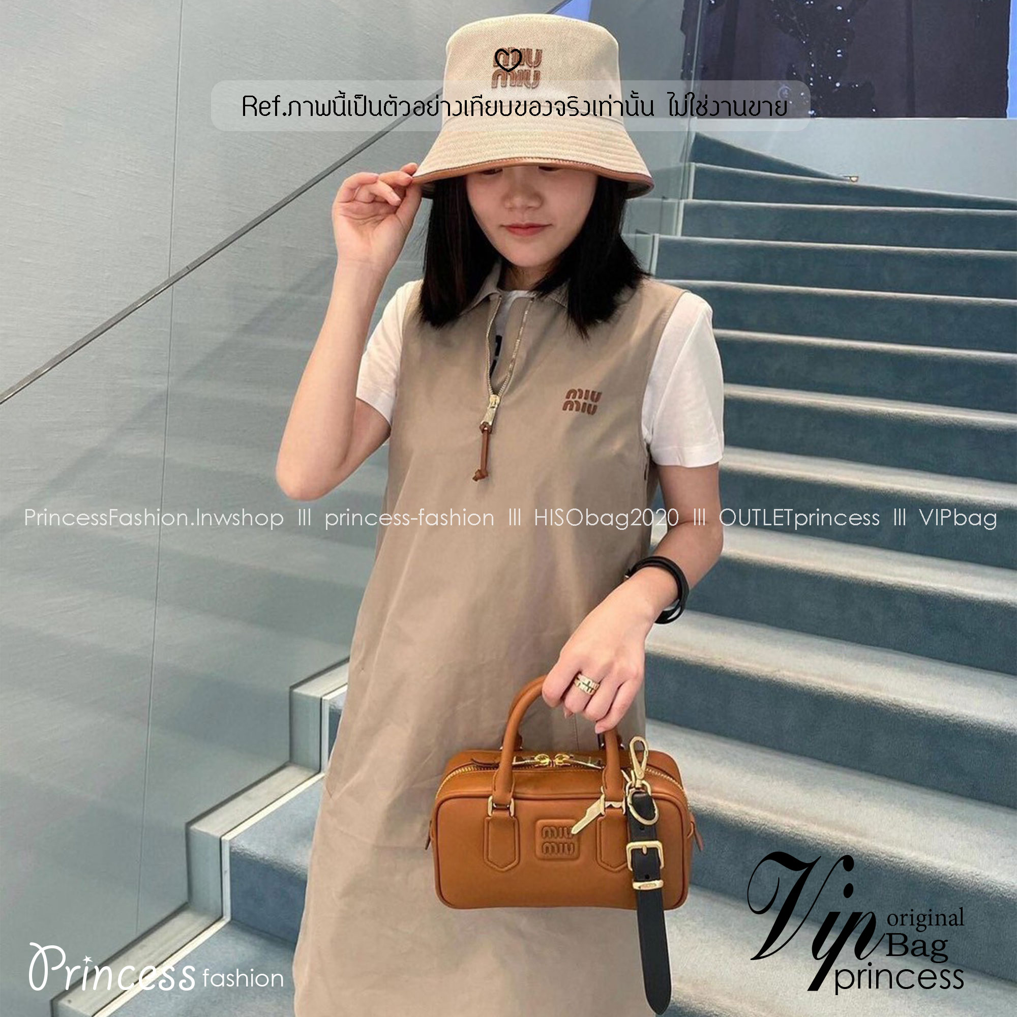 MIU MIU Arcadia leather bag 22cm Regular Size กระเป๋าถือ/สะพายสุดชิคมากในตอนนี้ ดีไซน์เรียบแต่มากมีอยู่จริง สวยดูแพง แมทชุดได้ง่ายสุด มินิมอลมินิใจ หูจับในตัวง่ายและสะดวกพกพา