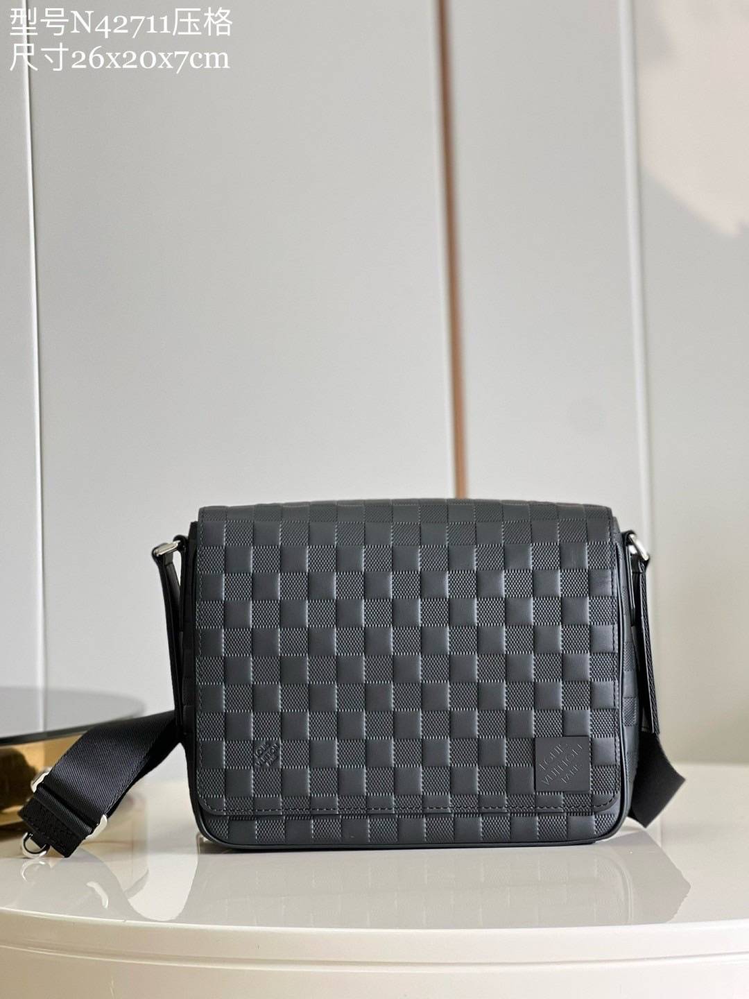 เกรดเทพ Top ORI | LV District PM Damier Infini leather กระเป๋าสะพายทรงแมสเซ็นเจอร์ หนังแท้ เกรดดีสุด เทียบแท้ ผ่านทุก ตม. ใช้งานได้ทั่วโลก