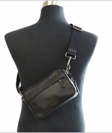 3สีเข้าใหม่งานคุณภาพอีกแล้วคับท่านน ทั้งสี ทั้งหนังสวยมากๆค่าา!! COACH GRAHAM CROSSBODY BAG ((39946)) พร้อมส่ง! กระเป๋าสะพายแบบครอสบอดี้ร์ ใช้ได้ทั้งชาย//หญิง หนังแท้อย่างดี เรียบหรูค่ะ ด้านหน้ามีช่องซิปซ่อนให้หนึ่งช่อง ช่องซิปหลักกว้าง ใส่ของจำเป็นได้ครบ