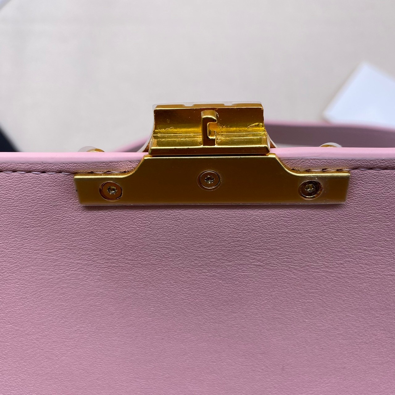 MEDIUM 22cm : CELINE CLASSIQUE TRIOMPHE BAG IN SHINY CALFSKIN / Celine Triomphe Bag / Celine Bag พร้อมส่ง 10 สี เกรดออริ 1:1 กระเป๋าแบรนด์หรูที่ควรมีแห่งปี