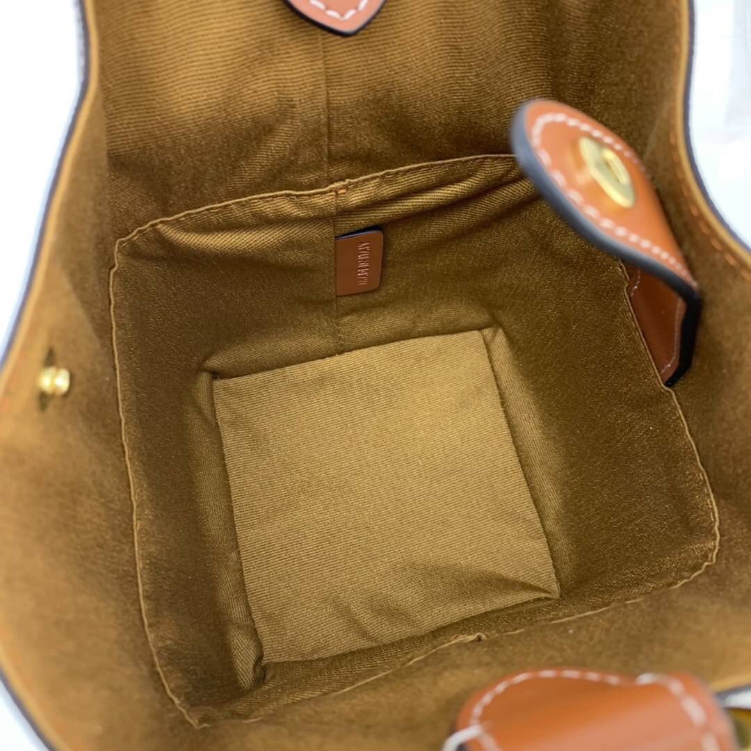 VIP 】หนังแท้ CELINE BOX CLASSIC HANDBAG หนังสวยอยู่ทรง สวยหรูที่สุด รูปทรงทันสมัยคลาสสิกมินิมอลมากค่ะ พร้อมส่งที่ไทยราคาสุดคุ้มห้ามพลาดค่ะ!