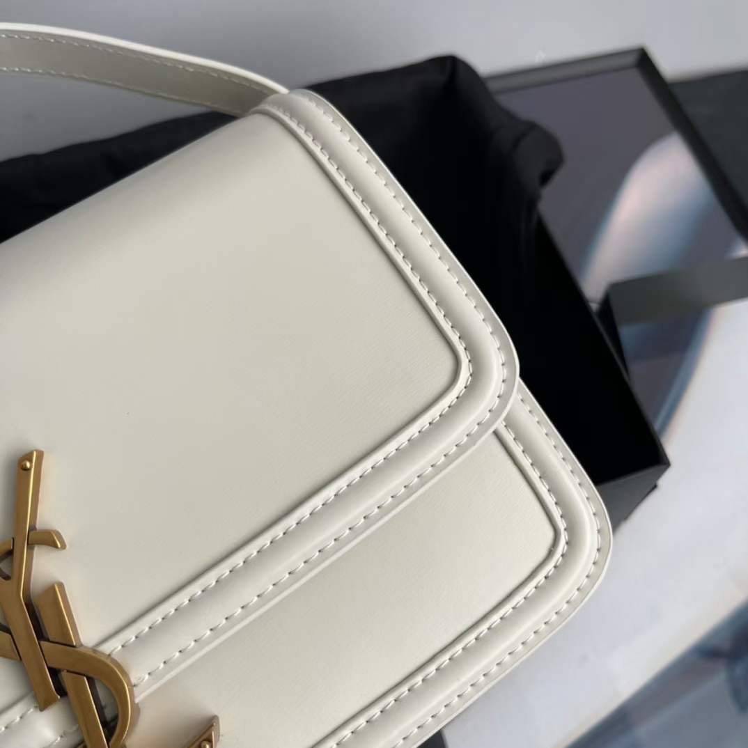 YSL Solferino medium crossbody bag คอลเล็คชั่นน้องโรเซ่ ROSE BLACKPINK ที่สุดแห่งความคลาสสิก เกรดออริจินอล หนังสวยมาก กระเป๋าสะพายรุ่นที่สาวๆ ทุกคนควรมีติดตู้ ภาพถ่ายจากงานขายจริง สวยตามรูป ไม่ผิดหวังค่ะ