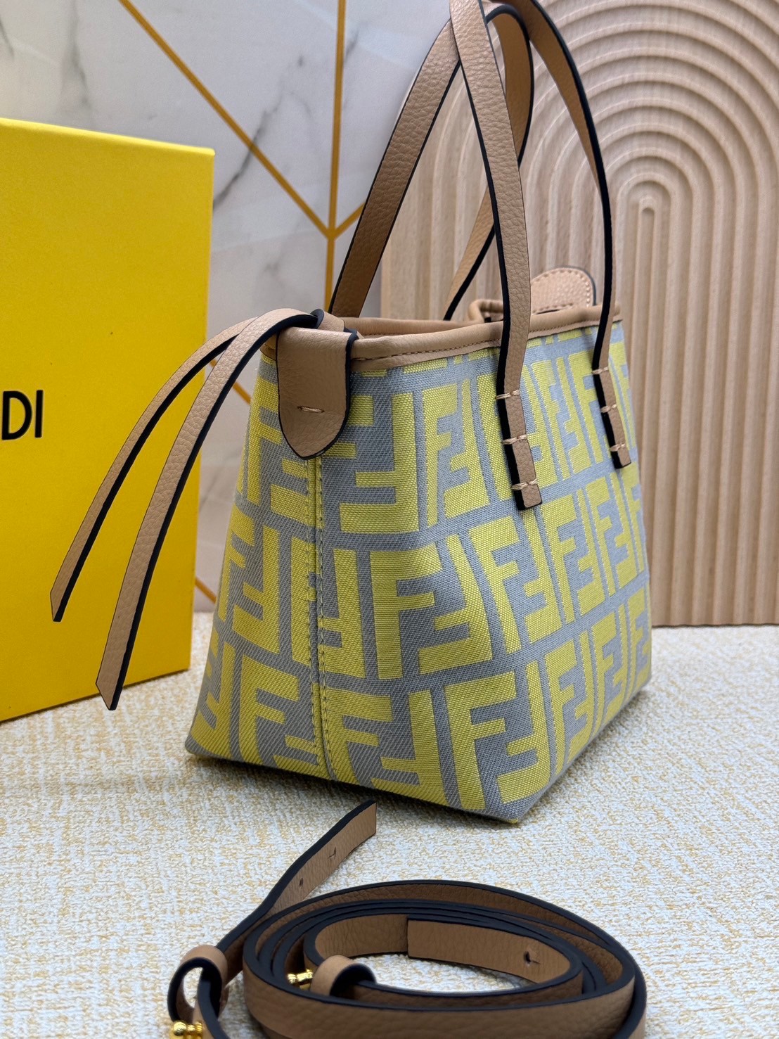 Fendi Roll Mini FF jacquard mini bag / YSL TOTE BAG MINI กระเป๋าสะพายทรงโท้ทไซส์มินิ เกรดออริ 1:1 ใช้งานต่างประเทศได้