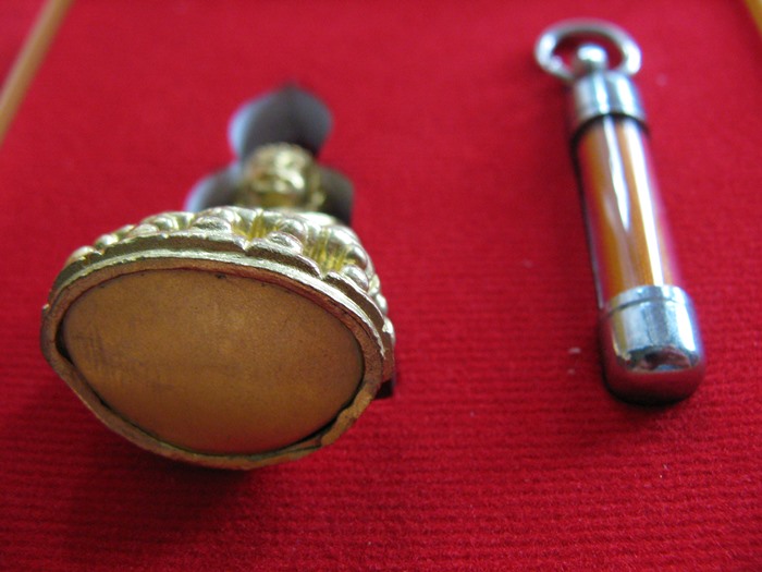 สินค้าหมดค่ะ พระกริ่งเทพวิทยาคม(คูณ) รุ่นพระเทพวิทยาคม(คูณ)บารมี ๙๑ เนื้อทองเหลืองทองฝาบาตร วัดบ้านไร่ พร้อมตะกรุดจีวรค่ะ