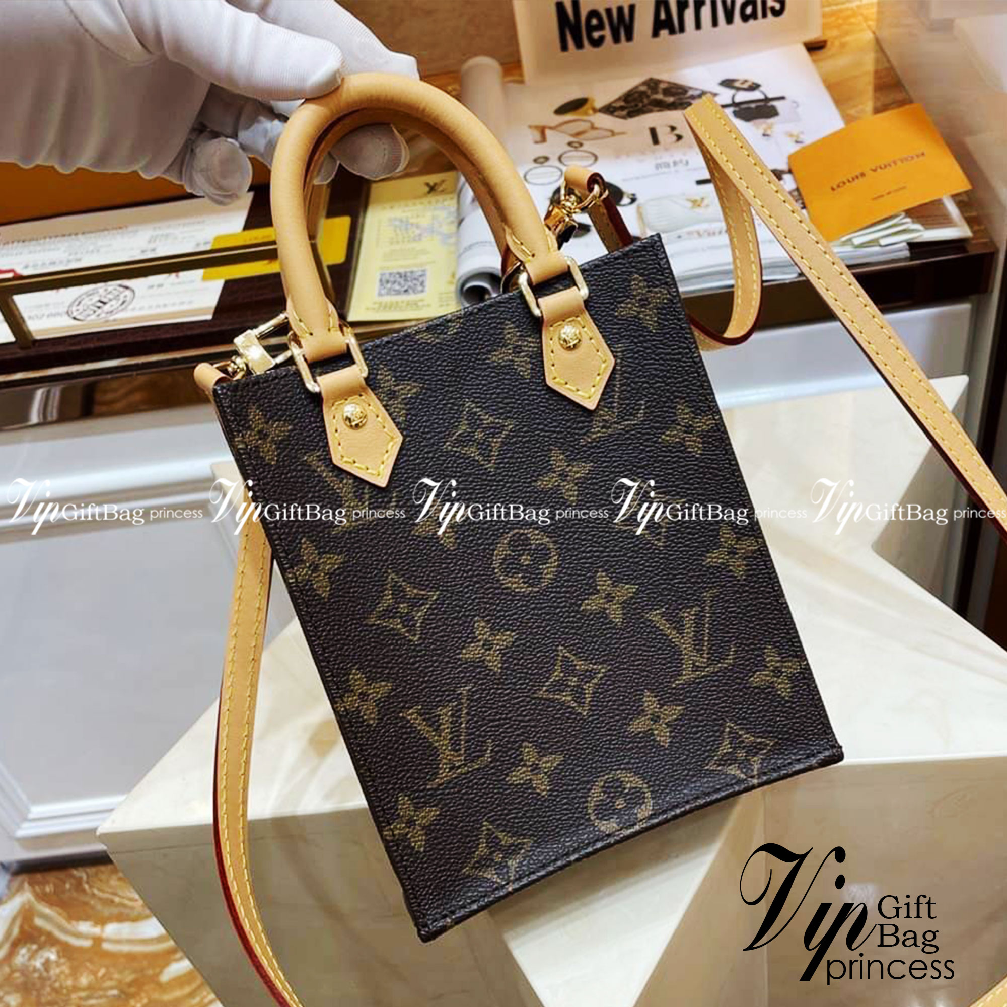 LV Petit Sac Plat / LV MINI TOTE เกรดใช้งานสลับใบจริงได้ เทพออริจินอล เนื้องานสวยงาม หนังแท้ ภาพสินค้าถ่ายจากงานขายจริงใช้งานต่างประเทศได้