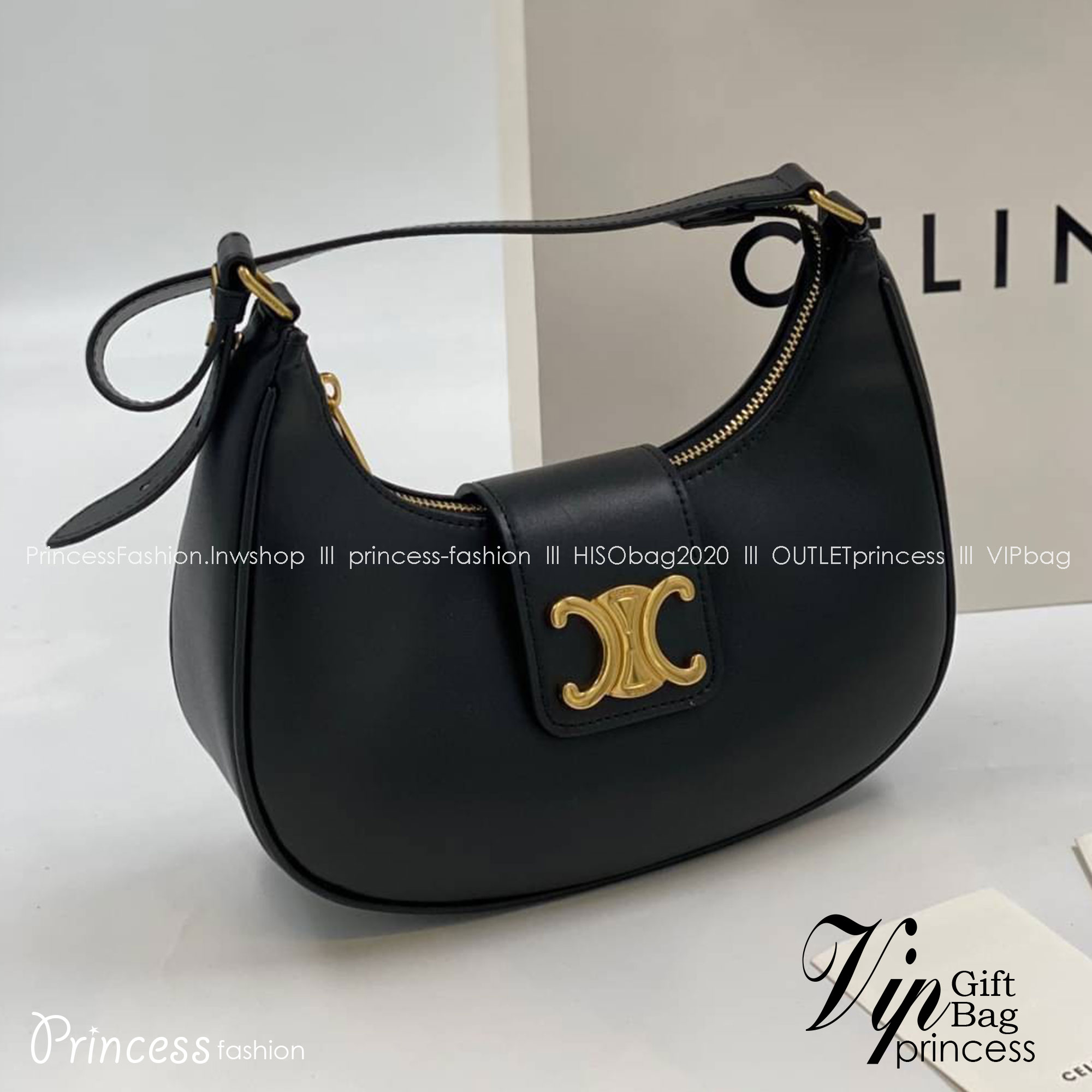 CELINE AVA TRIOMPHE SOFT BAG IN TRIOMPHE CANVAS AND CALFSKIN / CELINE SHOULDER BAG รุ่นใหม่ล่าสุดดีไซน์สวยหรู หนังสวยอยู่ทรง ภายในโล่งกว้างและจุสามารถใส่มือถือ กระเป๋าสตางค์ ของใช้ได้เยอะ