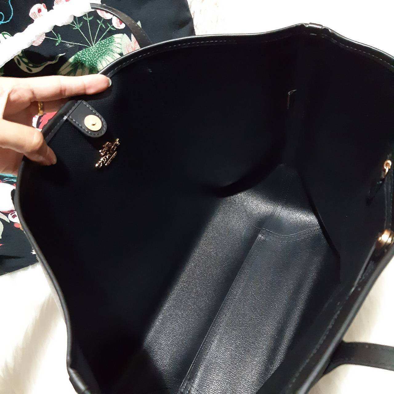 ของแท้ 💯% COACH C5696 CITY TOTE IN SIGNATURE CANVAS กระเป๋าถือทรงโท้ทใบใหญ่ ใส่ของได้ของครบครัน รุ่นใหม่ล่าสุด!! ⭐️⭐️ ขายดีทุกไซส์ ทุกสีจริงๆรุ่นนี้