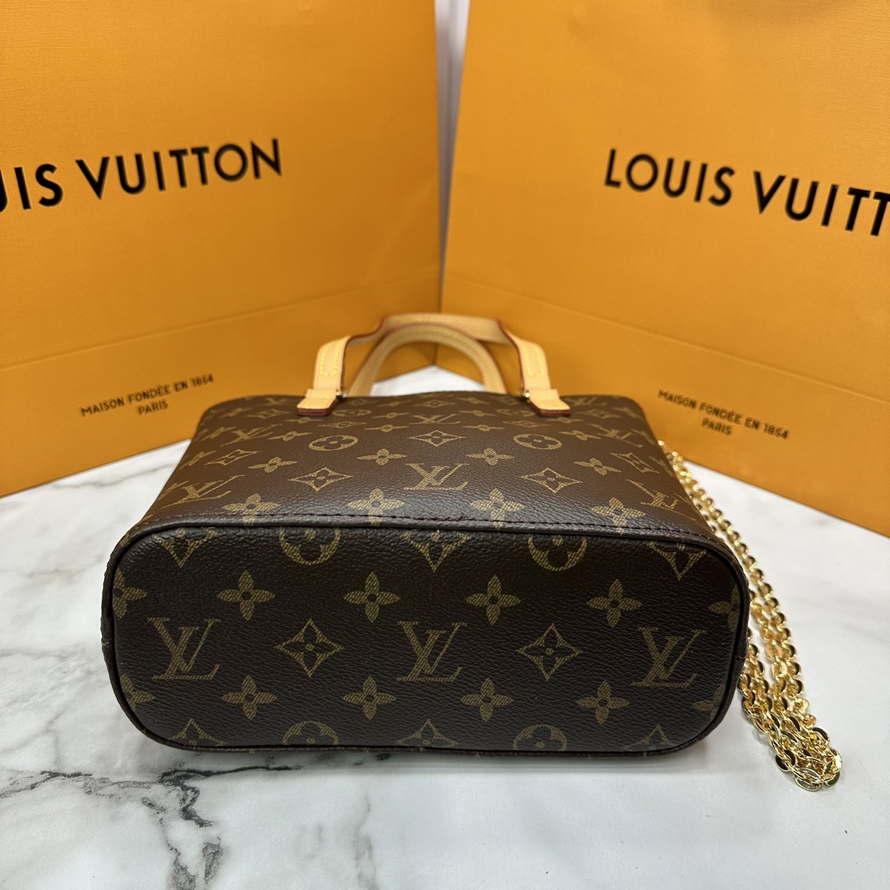 LV VAVIN TOTE BAG MONOGRAM CANVAS กระเป๋าทรงโท้ทงานวินเทจหายาก เป็นรุ่นตามหา ดีไซส์สวยเหนือกาลเวลา น่าครอบครอง