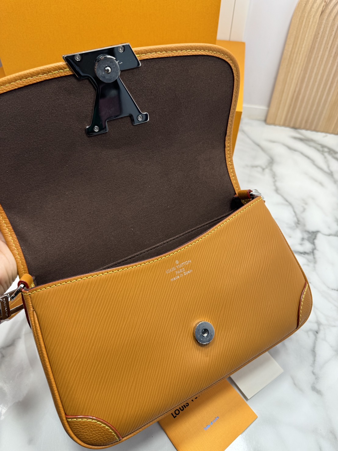 เกรดเทพ Top ORI | LV Buci bag Epi leather grain pattern / lvdiane กระเป๋าสะพายหนังแท้ลายเกรน เกรดดีสุด 🤍 เกรดเทพออริจินอล เทียบแท้ 1:1 ใช้งานได้ทั่วโลก