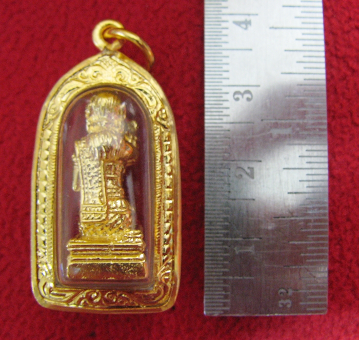 นางกวักเนื้อทองเลี่ยมทองไมครอนพร้อมใบคาถาค่ะ