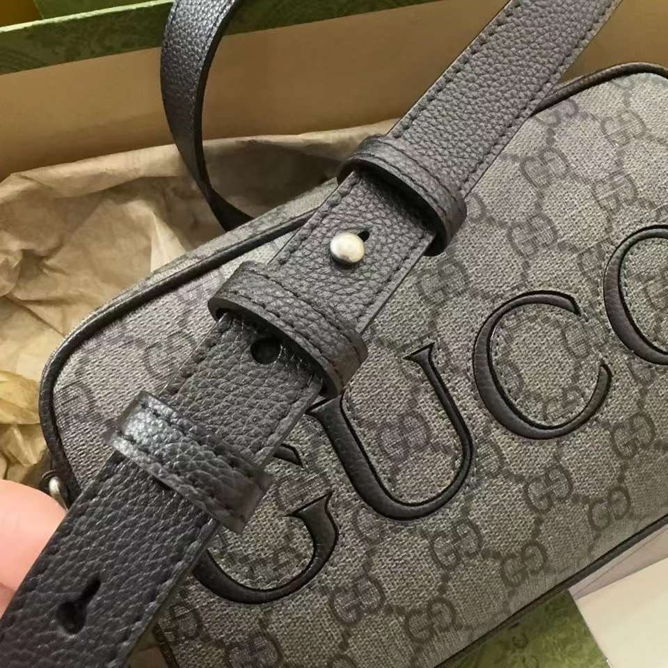 GUCCI MINI SHOULDER BAG Grey and black GG Supreme canvas กระเป๋าทรงแมสเซ็นเจอร์ เกรดออริ ท็อป สลับแท้ 1:1 เกรดดีสุด ใช้งานต่างประเทศได้