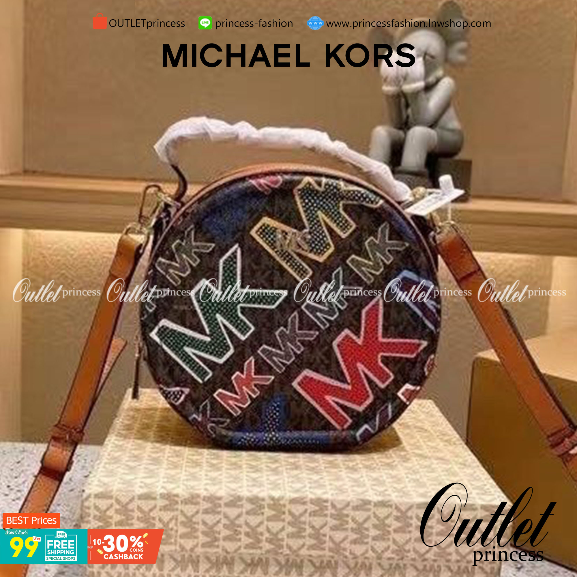 MICHAEL KORS ROUND CROSSBODY สีขาว/ดำ พร้อมส่งที่ไทย กระเป๋าสะพายMK ทรงกลม งานซิปเปิดได้กว้าง หนังพิมพ์ลายแบรนด์ มาพร้อมสายสะพายยาวครอสบอดี้ได้ค่ะ อะไหล่ทองสวยหรู งานจริงสวยน่าใช้มากค่ะ