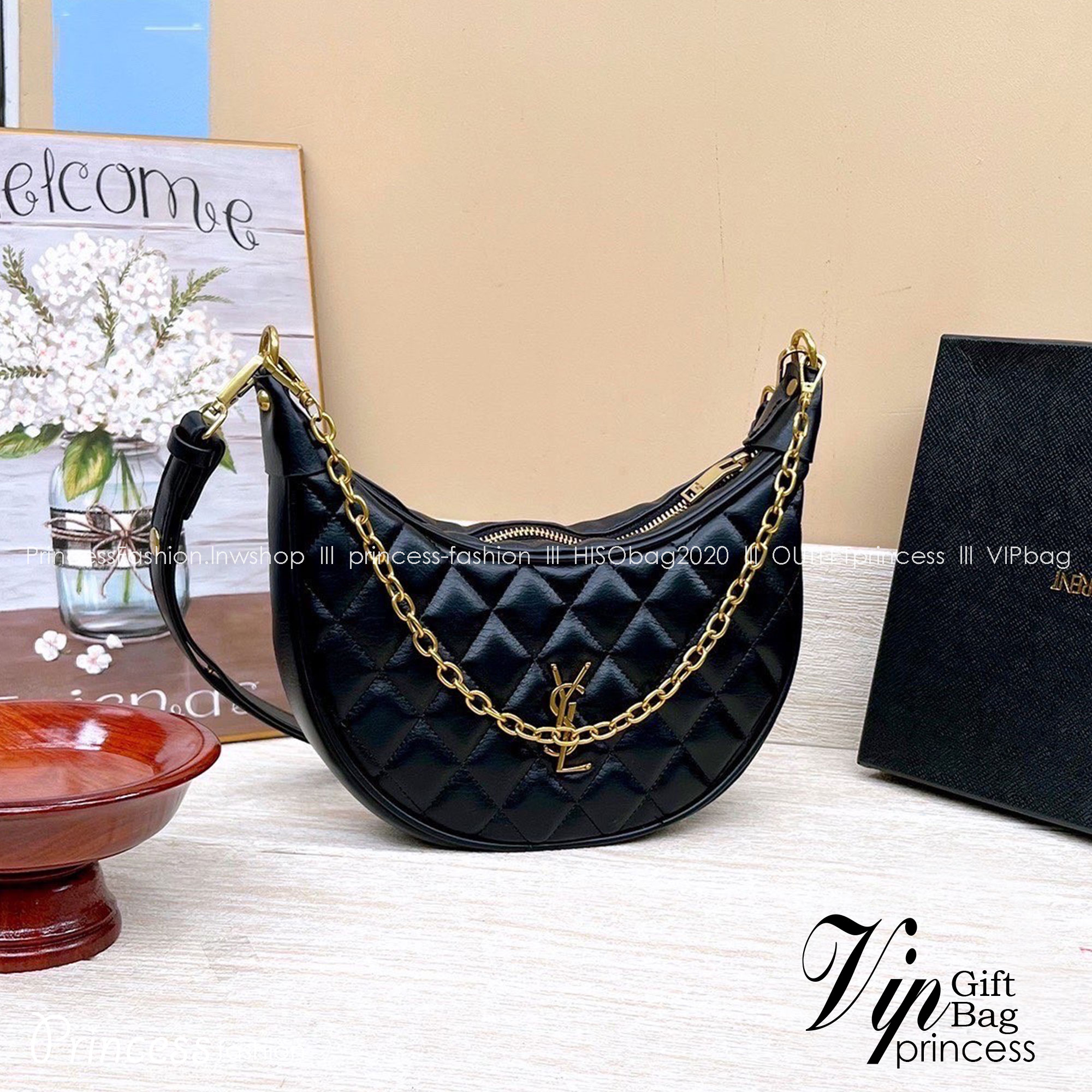 YSL HOBO BAG / YSL HALF MOON ใหม่ล่าสุดก่อนใคร สวยได้ไม่ต้องรอ กับคอลใหม่ลุคลูกคุณ รูปทรงยอดฮิต ตอบโจทย์ได้ทุกลุค ทุกไลฟ์สไตล์