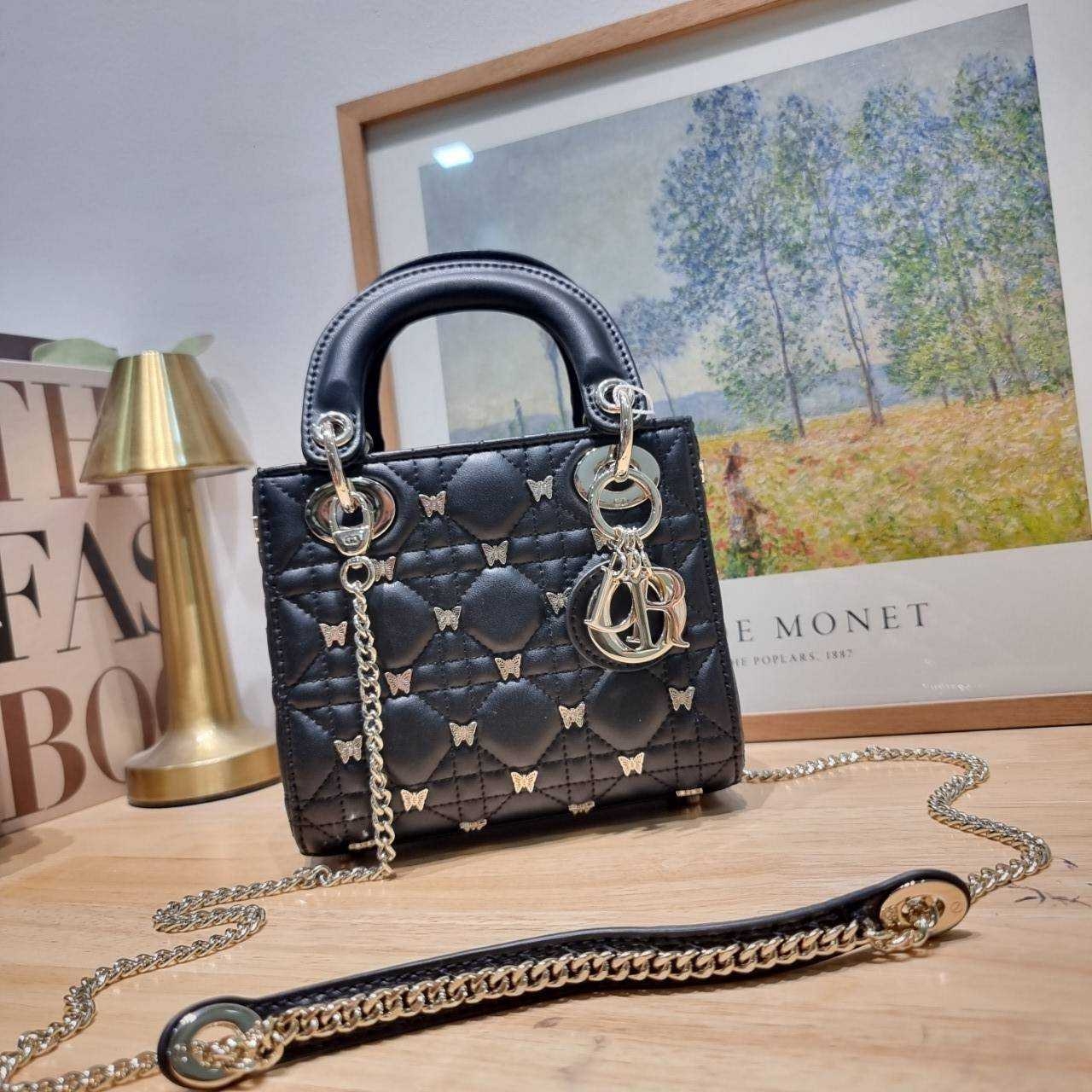 Small Lady Dior Bag Black Cannage / CD SMALL LADY BAG WITH BUTTERFLY กระเป๋าสะพายตกแต่งรูปผีเสื้อคละรอบใบ สวยหรูดูแพงทรงกล่องคลาสสิค
