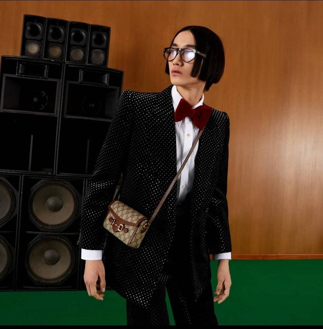 Gucci Horsebit 1955 Mini Bag / GC crossbody horizon mini bag กระเป๋าสะพายข้างขนาดกำลังดี สวยอยู่ทรง วัสดุหนังแคนวาสทนทาน แฝงความหรู เปิด-ปิดฝาสอดพร้อมแม่เหล็กในตัว ภายในเป็นช่องโล่ง ใส่โทรศัพท์ได้ทุกรุ่น พกแทนกระเป๋าสตางค์ ใส่บัตร ใส่ธนบัตรพกง่ายๆก็ได้ สา