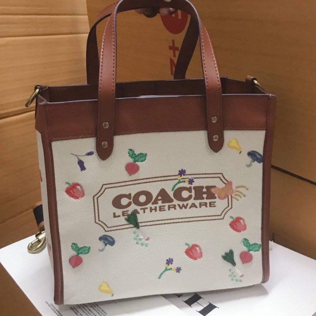 COACH FIELD TOTE 22 WITH GARDEN EMBROIDERY COACH BADGE